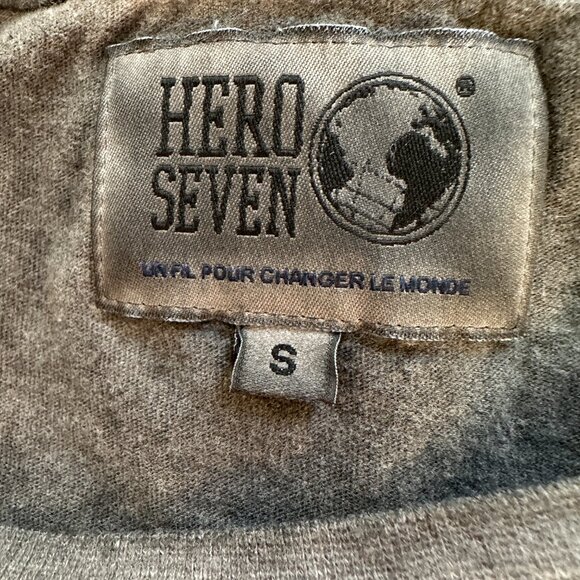 Hero Seven Steve McQueen Tee Shirt Sz Small Gray Graphic Motorcycle Actor - Picture 9 of 10